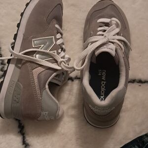 New Balance 574 in Beige and White